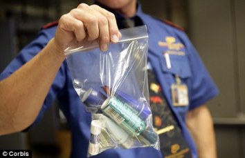 article-2056056-0E9F5F4D00000578-547_468x304